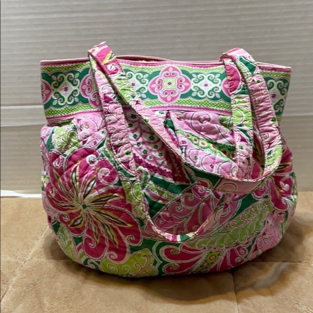 Vera Bradley Little Betsy Pinwheel Pattern HandBag - Picture 3 of 11